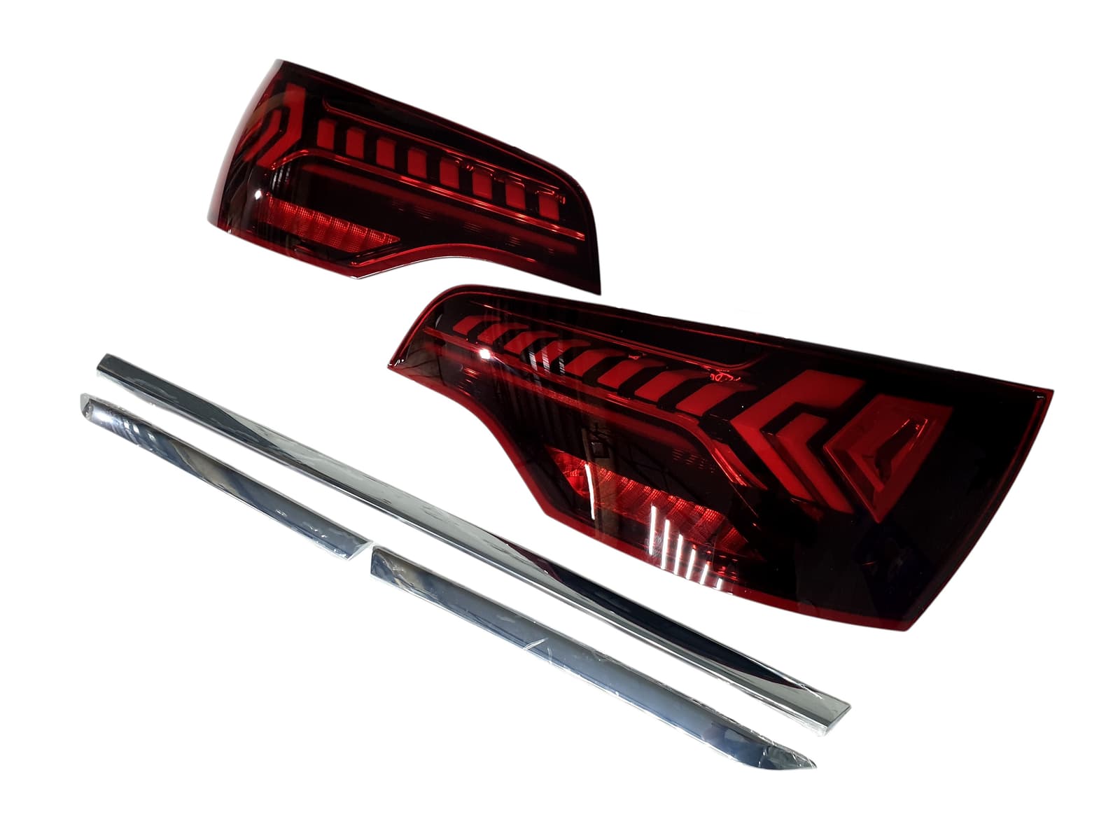 Задні ліхтарі Led (Red) на Audi Q7 4L 2005-2015 року 3