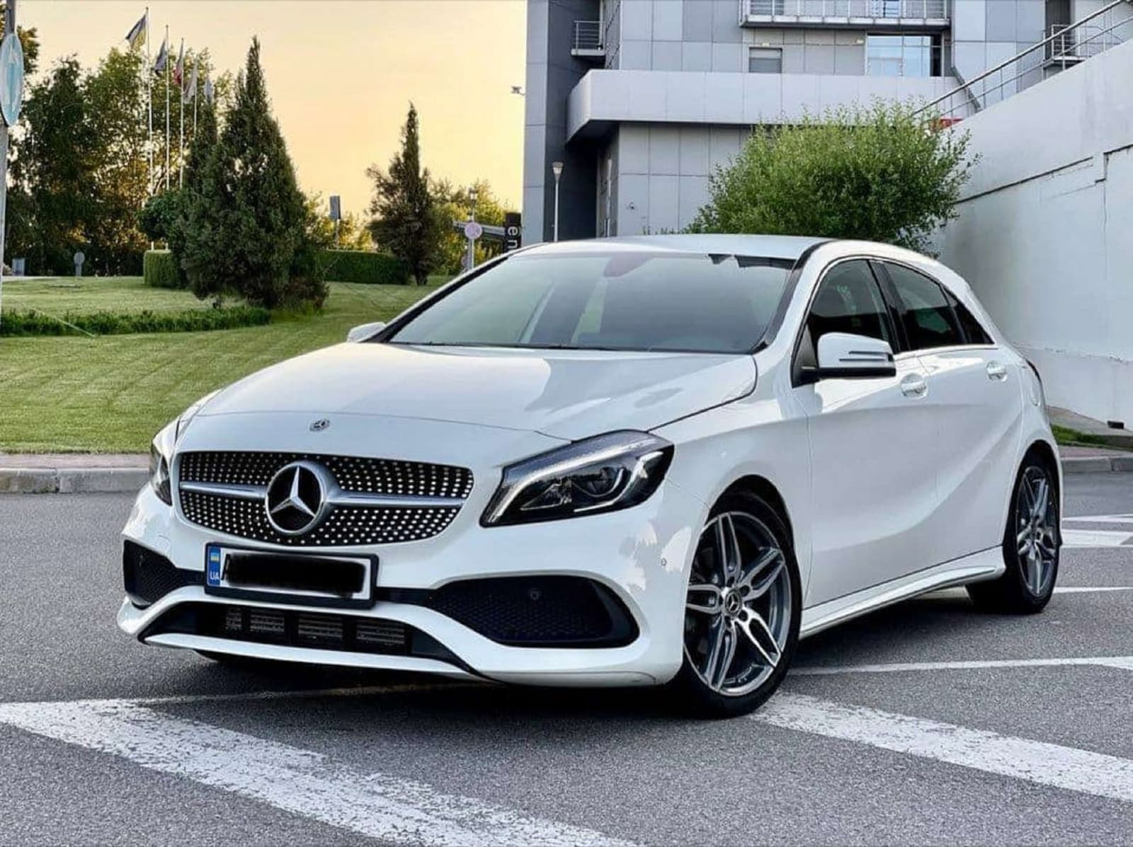 Решітка радіатора Silver Diamond на Mercedes-Benz A-Class W176 2012-2015 року 3