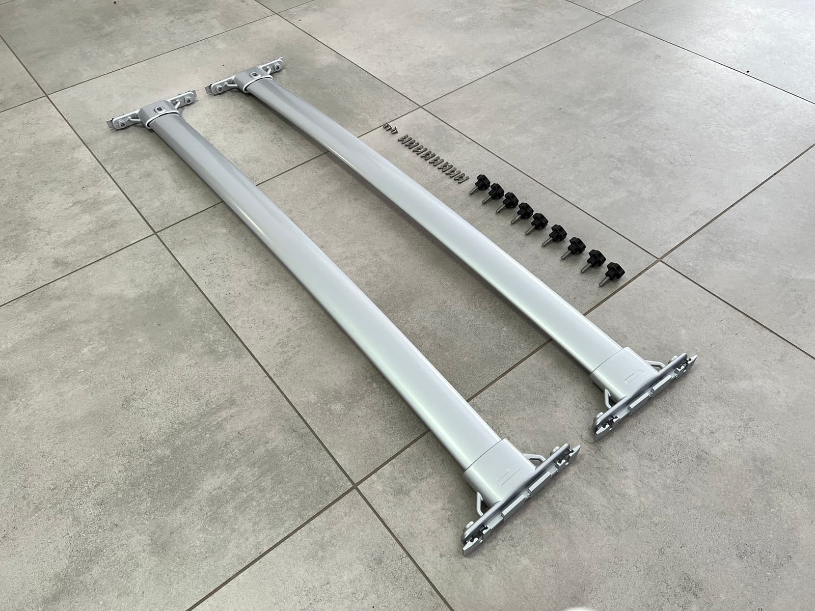 Поперечні рейлінги для Toyota Land Cruiser 200 2007-2021 колір сірий 5