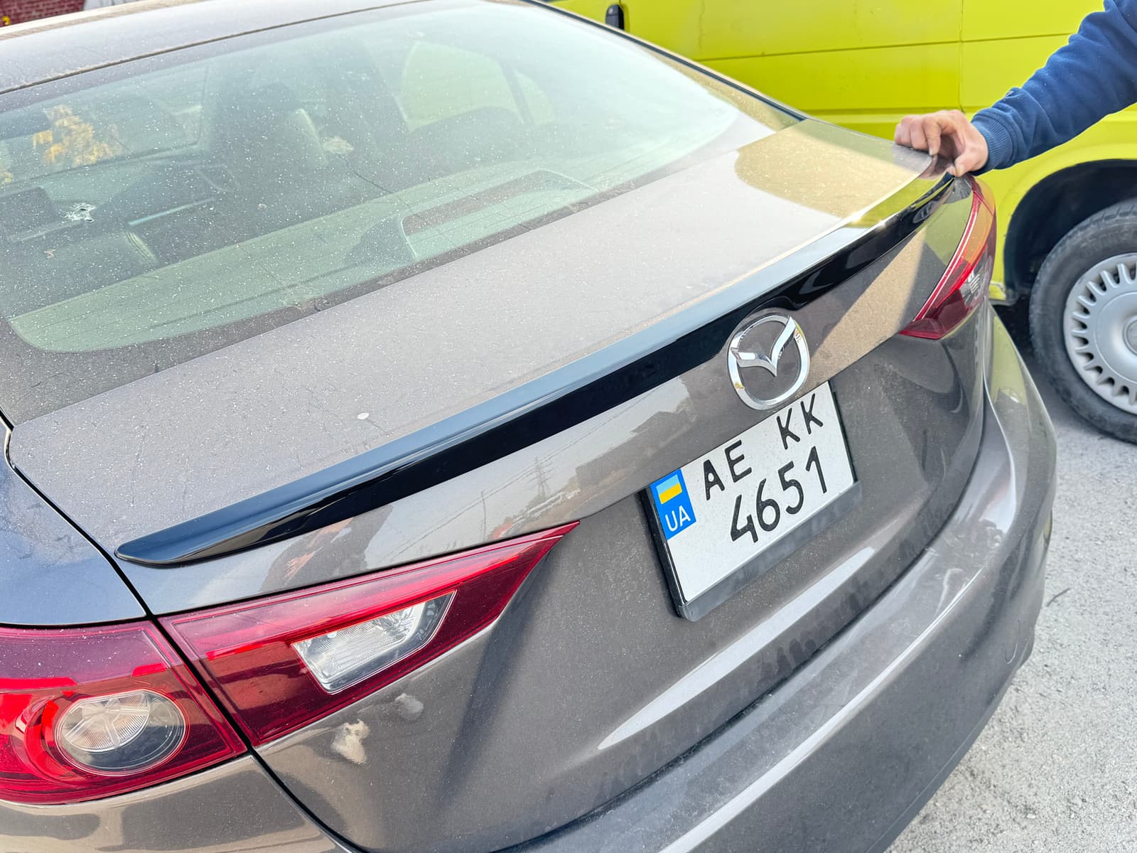 Спойлер ліп Mazda 3 SD 2013-2018 АBS пластик, колір чорний глянець