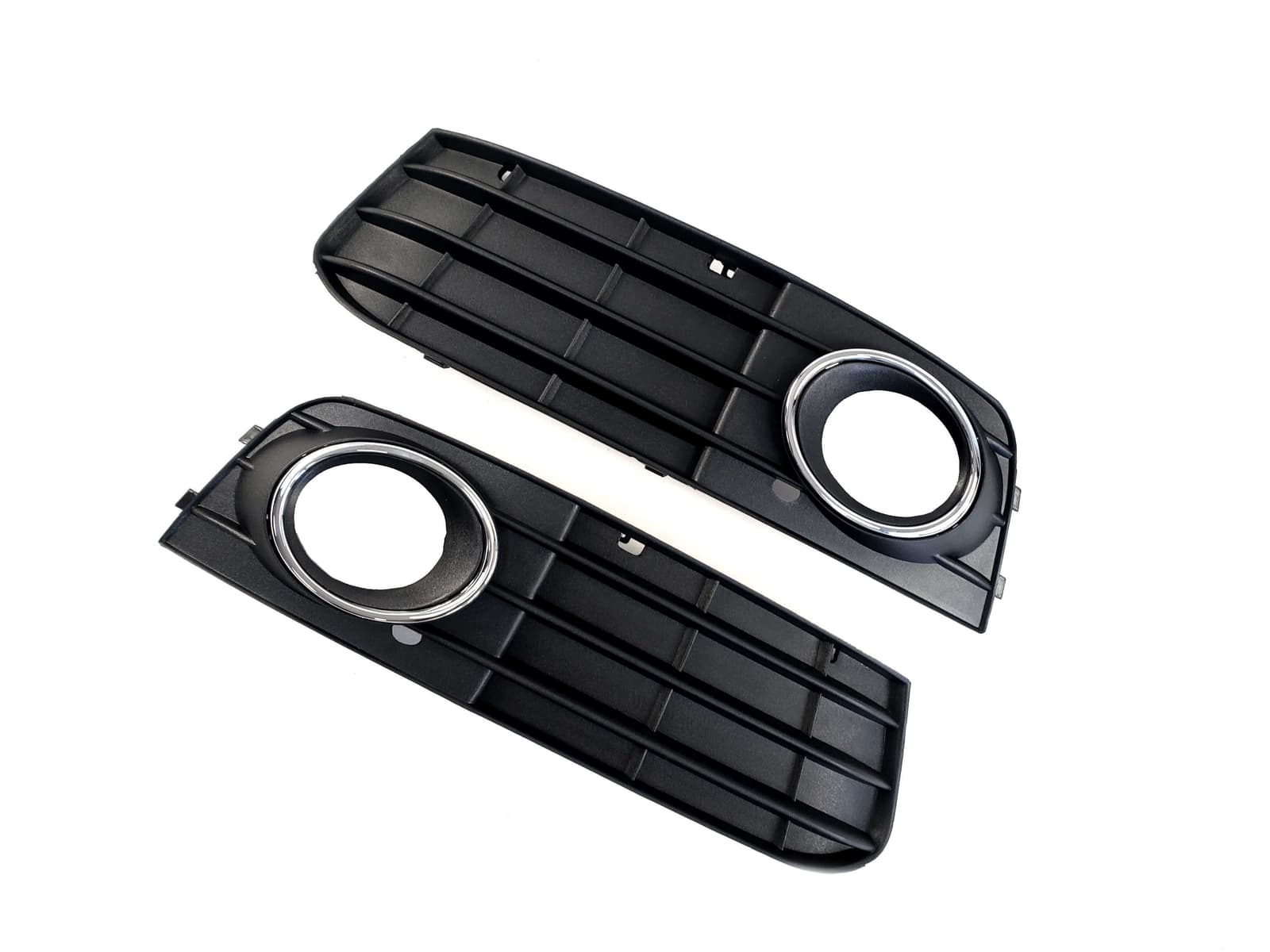 Решітки в бампер Chrome Black на Audi A4 B8 2007-2011 року 2