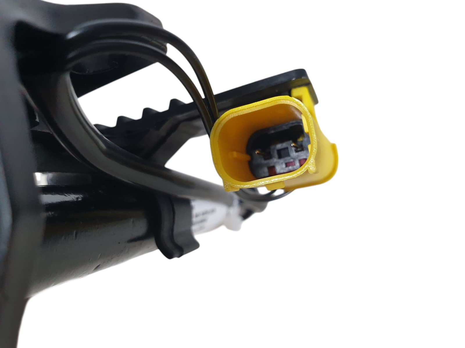 Піропатрони петлі капота LH на BMW X5 G05 2018-2022 року 3