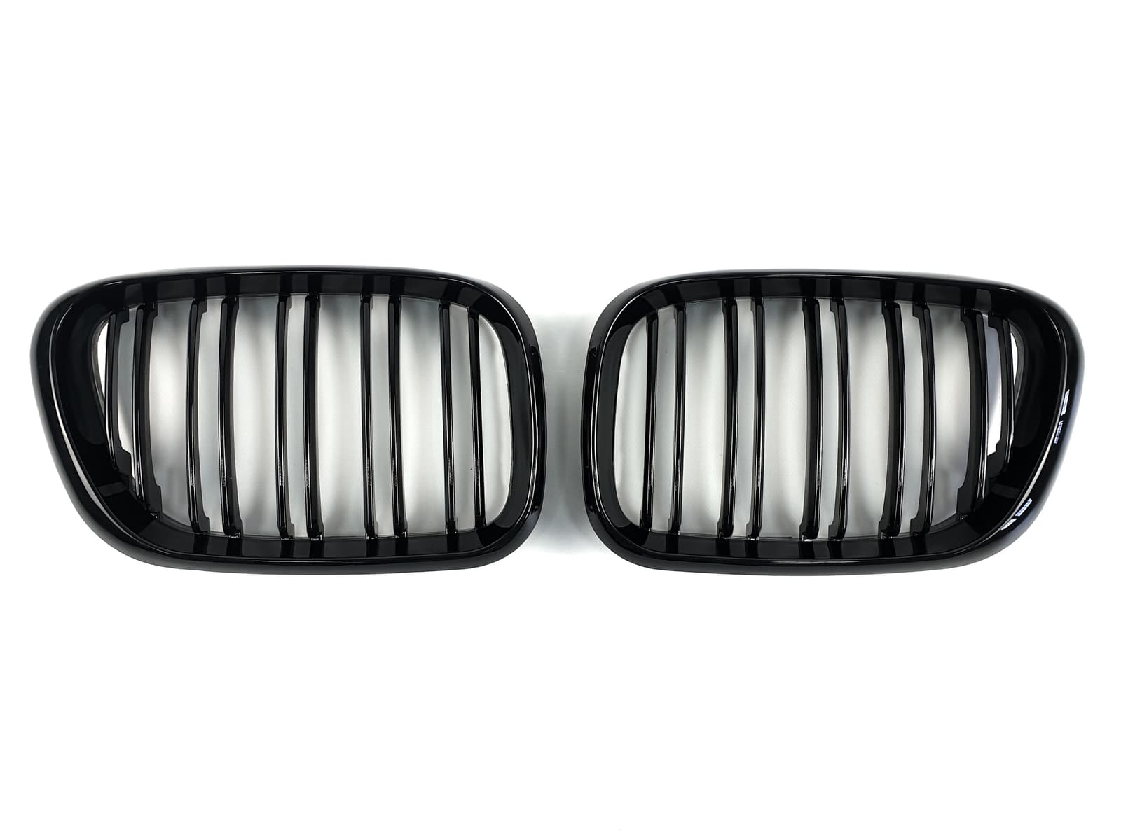 Ніздрі Чорний глянець (Подвійні M-Look) на BMW X5 E53 1999-2006 року