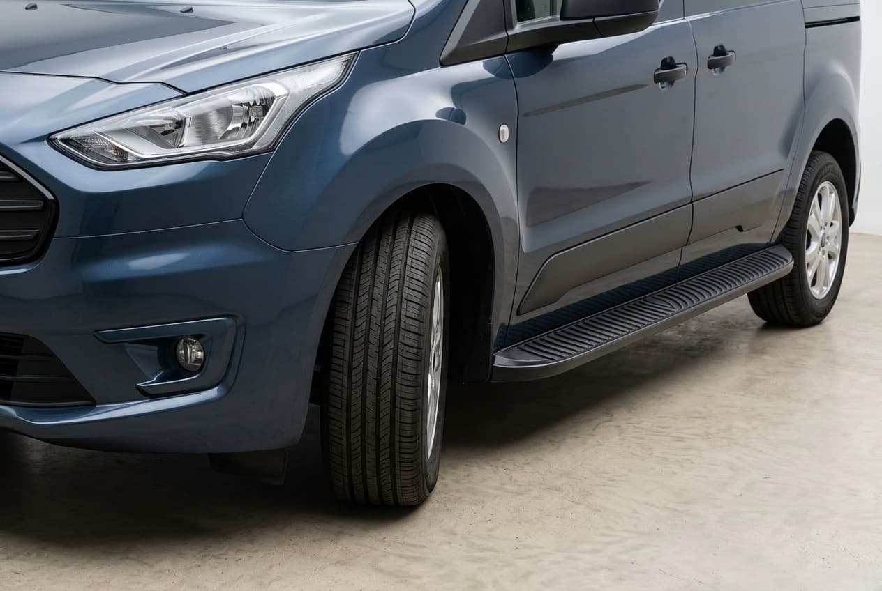 Бокові пороги Tayga Black (2 шт., Алюміній) Стандартна база