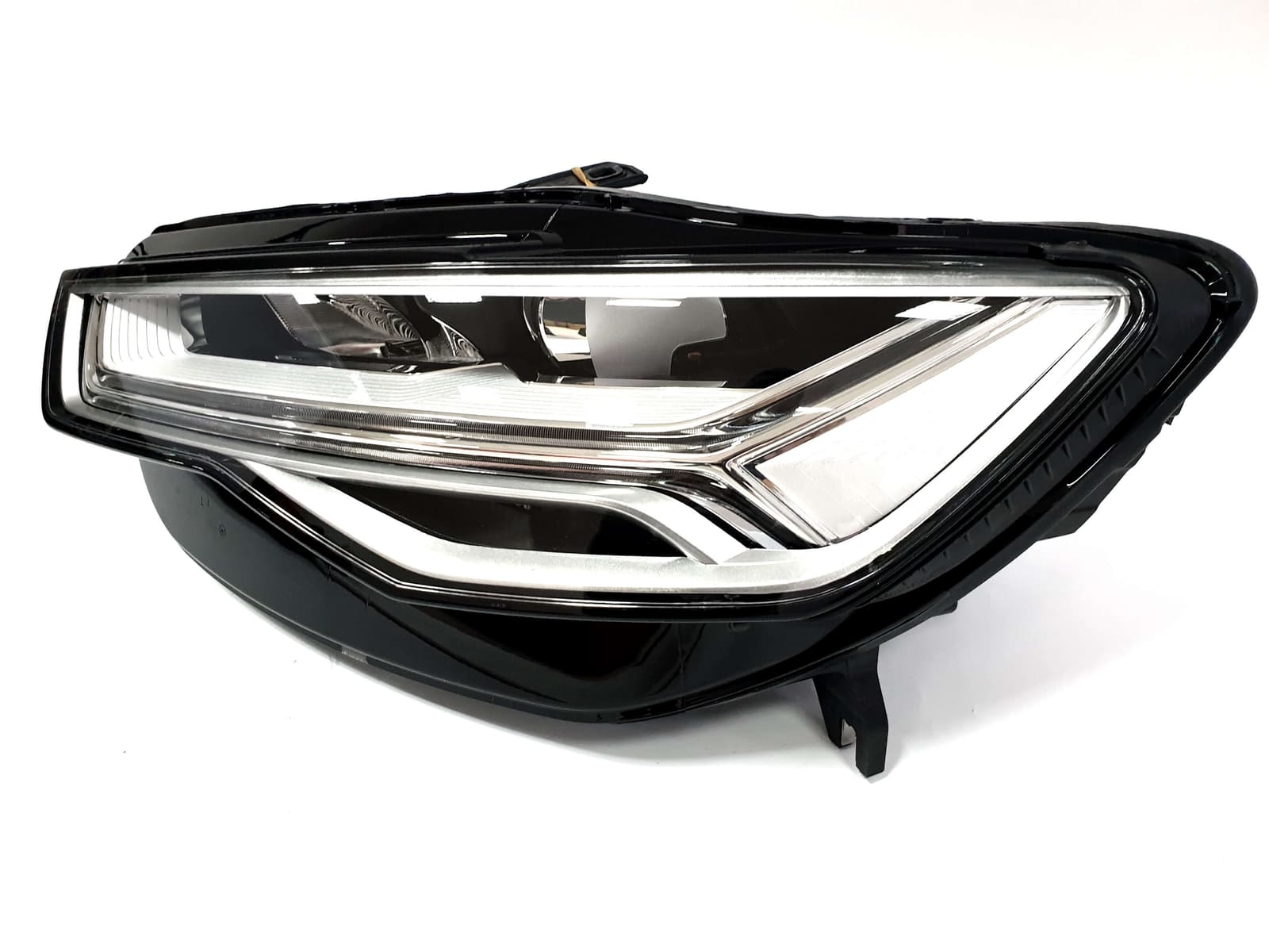 Передні фари (LED Європа без блоків) на Audi A6 C7 2014-2018 року 3