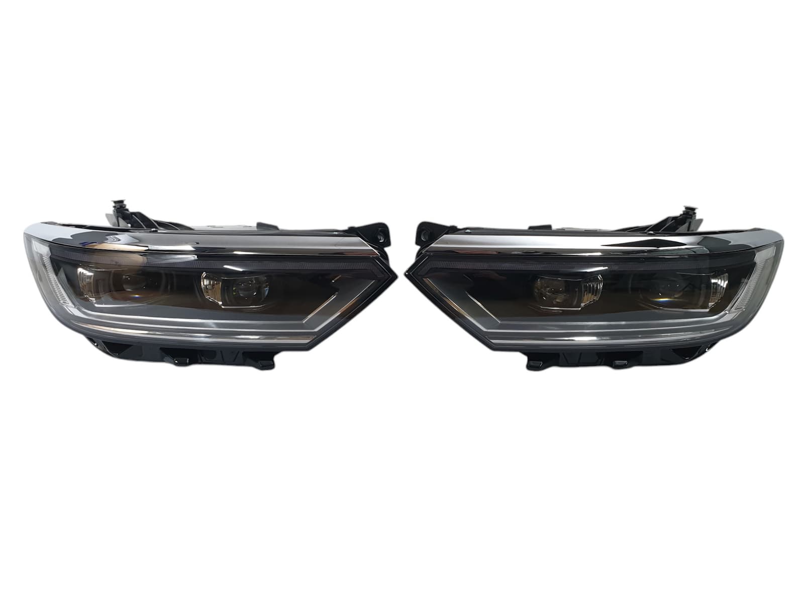 Передні фари (Full Led апгрейд в Passat B8 2019+) 12пін на Volkswagen Passat B8 2014-2019 року