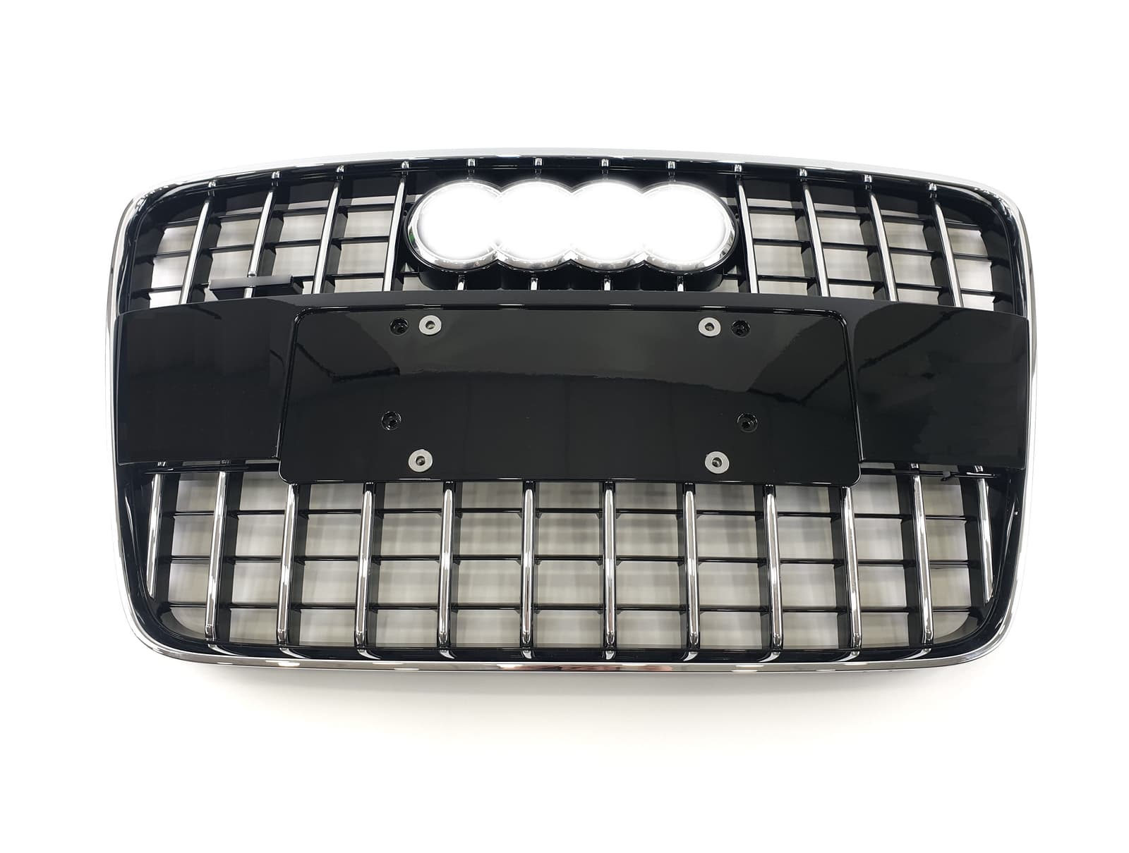Решітка радіатора Chrome Black (в стилі SQ7) на Audi Q7 4L 2005-2015 року 2
