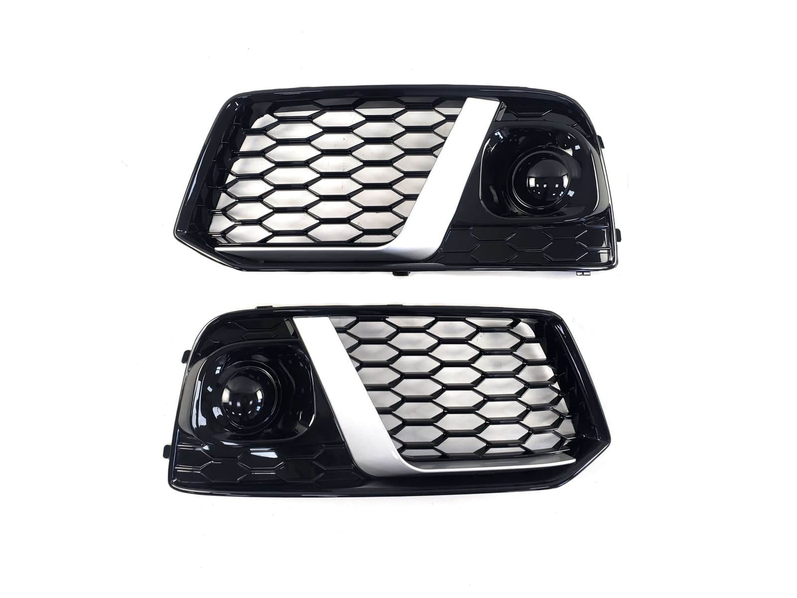 Решітки в бампер Silver Black (в стилі RSQ5) на Audi Q5 80A 2016-2020 року