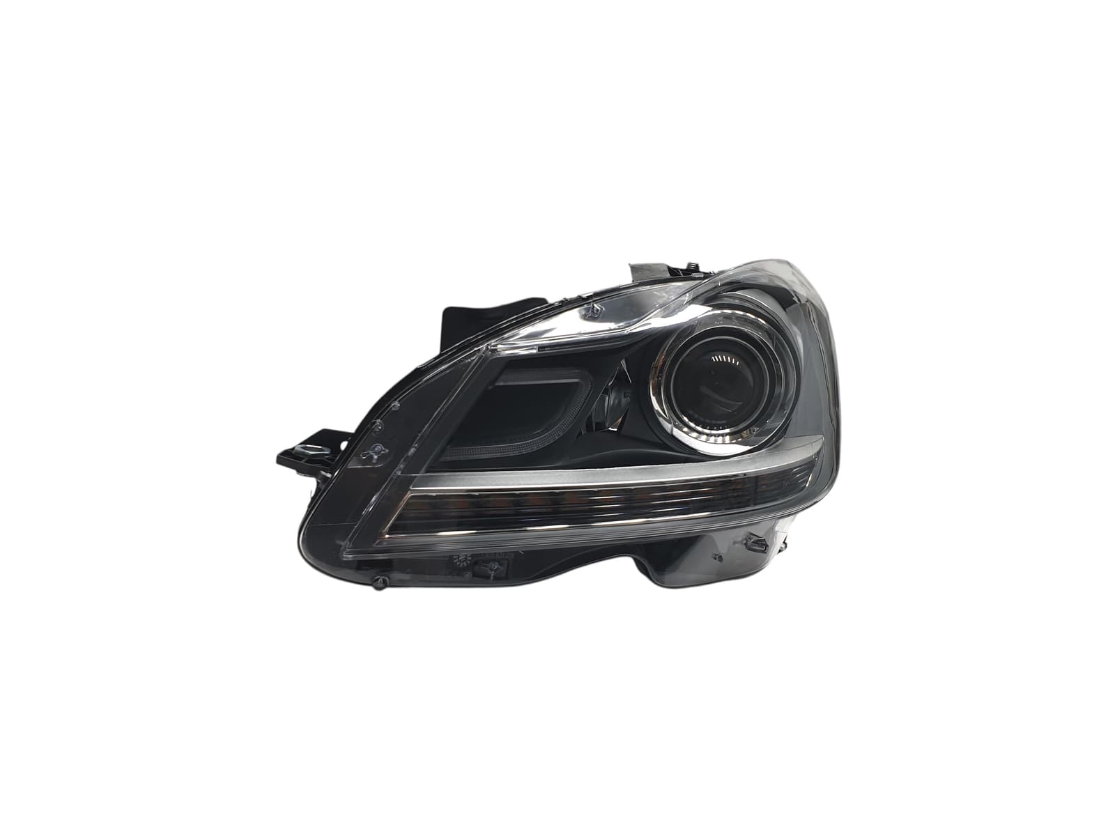 Передні фари Bi-Led (заміна галогена) на Mercedes-Benz C-Class W204 2007-2014 року 2