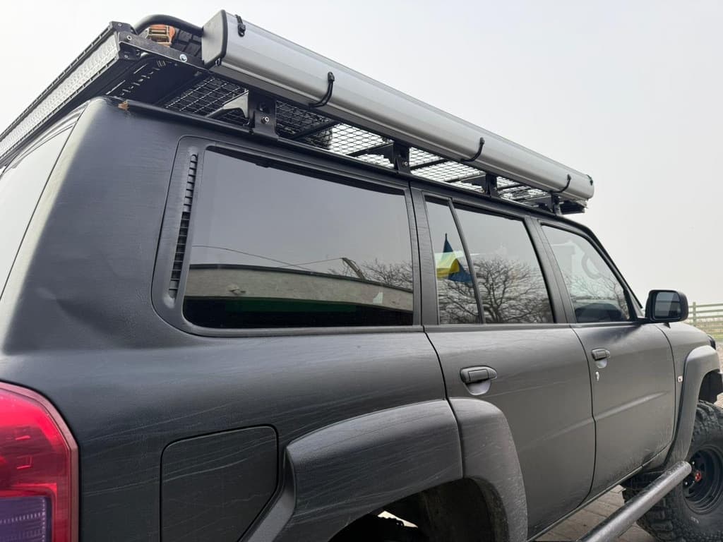 Автомобільна маркіза в алюмінієвому корпусі (Niken) 2 x 2.5 м 2