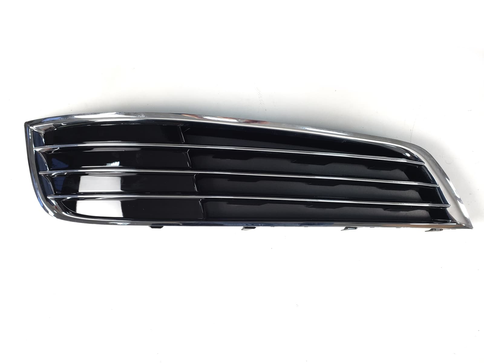 Решітки в бампер Chrome Black (стиль W12) на Audi A8 D4 2010-2014 року 2