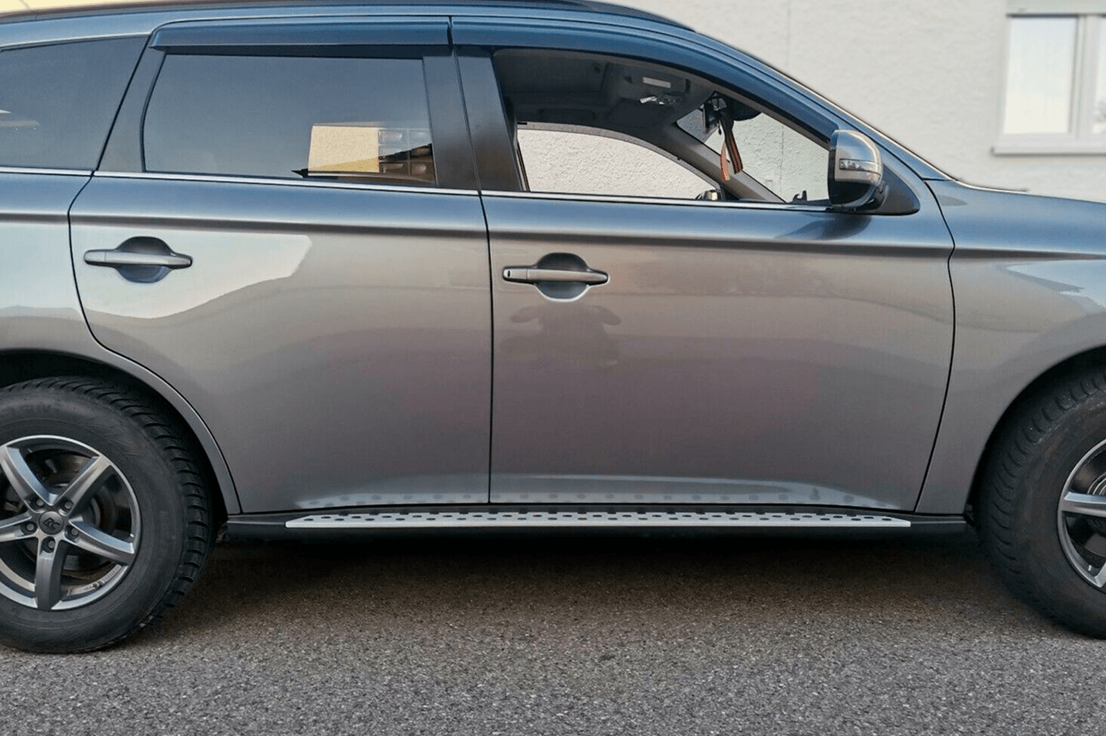 Бокові пороги OEM V1 (2 шт, алюміній)