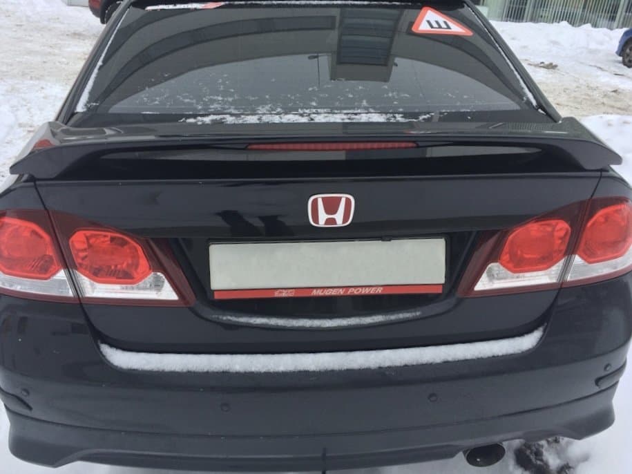 Спойлер багажника Honda Civic зі стоп сигналом 2006-2011 ABS пластик, колір чорний глянець
