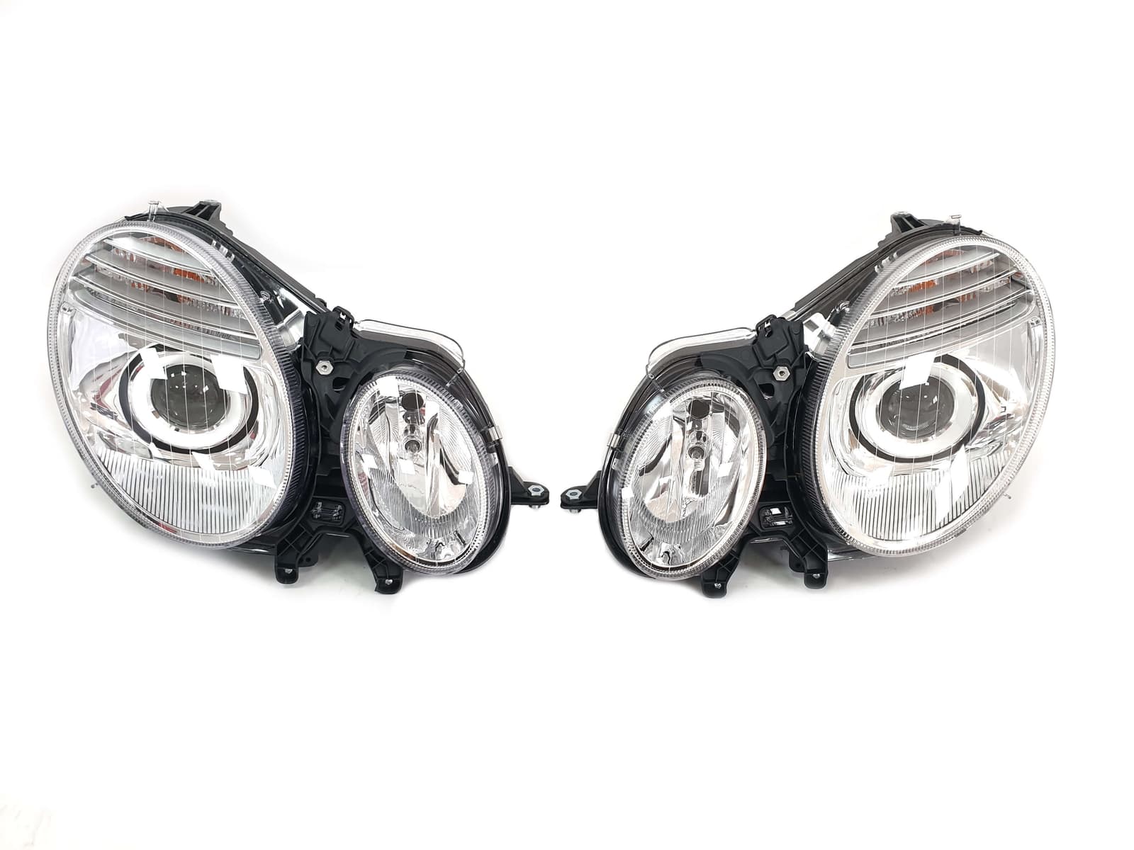Передні фари Галоген на Mercedes-Benz E-Class W211 2007-2009 року 2