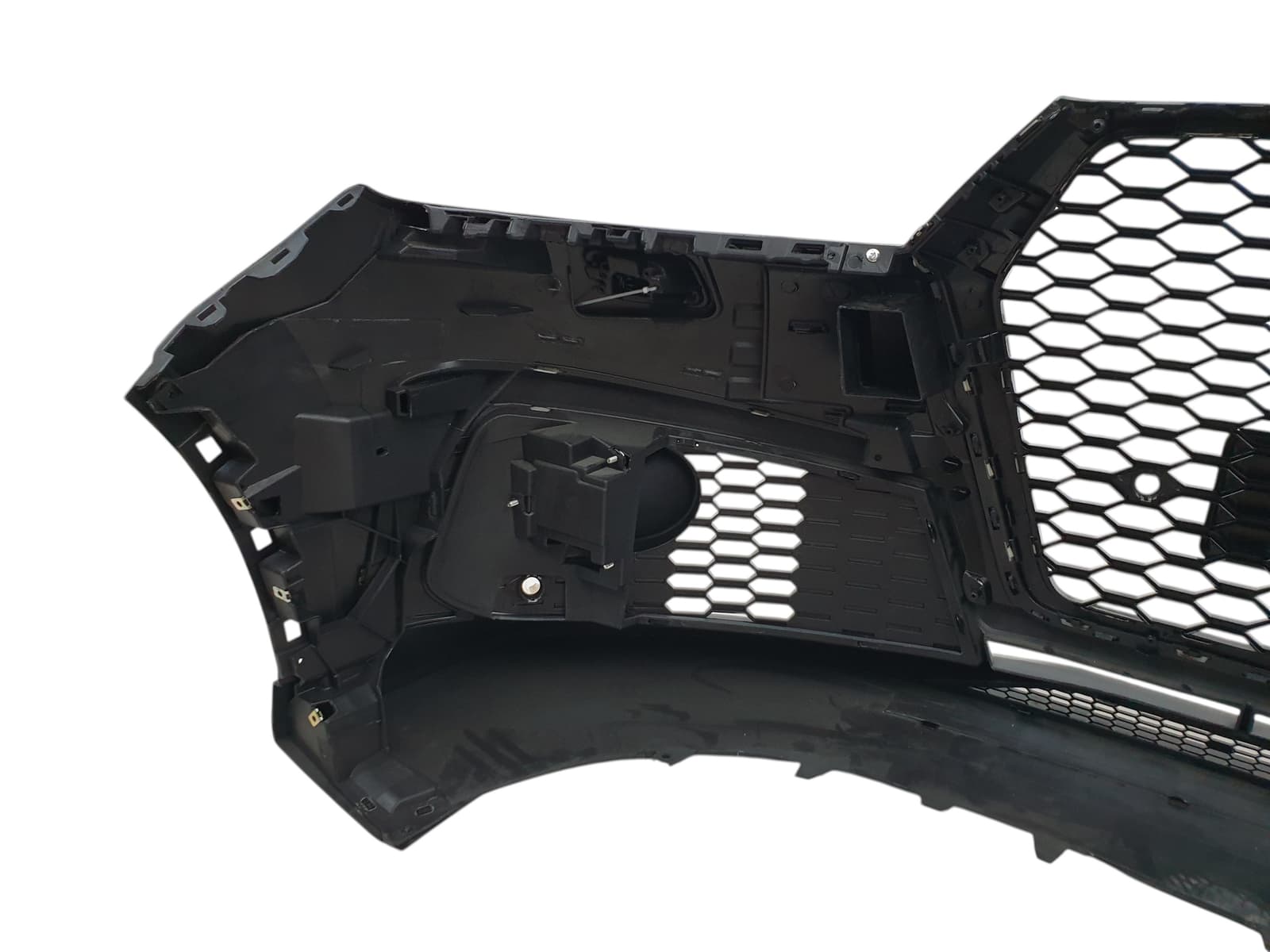 Передній бампер (RS Style) Black на Audi Q7 4M 2015-2020 року 4