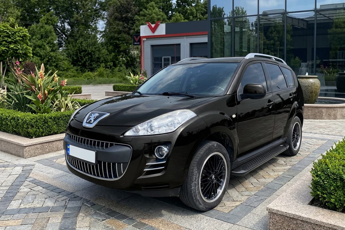 Бокові пороги Allmond Black (2 шт., алюміній)
