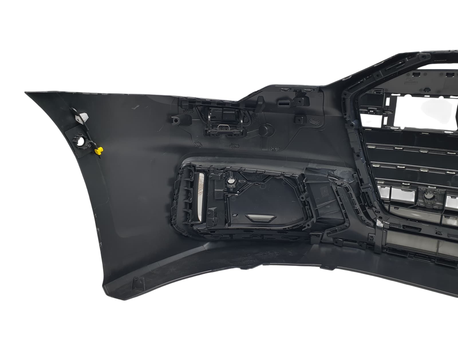 Передній бампер (S-Line) на Audi A6 C8 2018-2023 року 4