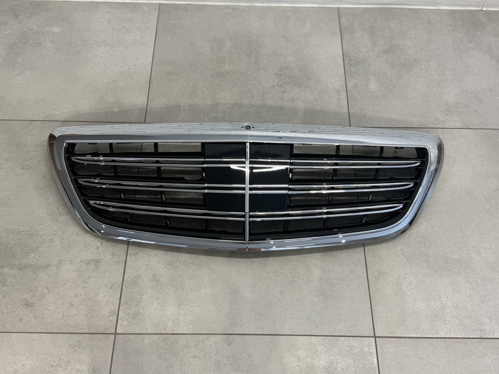 Решітка радіатора AMG під радар для Mercedes-Benz S-class W222 2013-2020