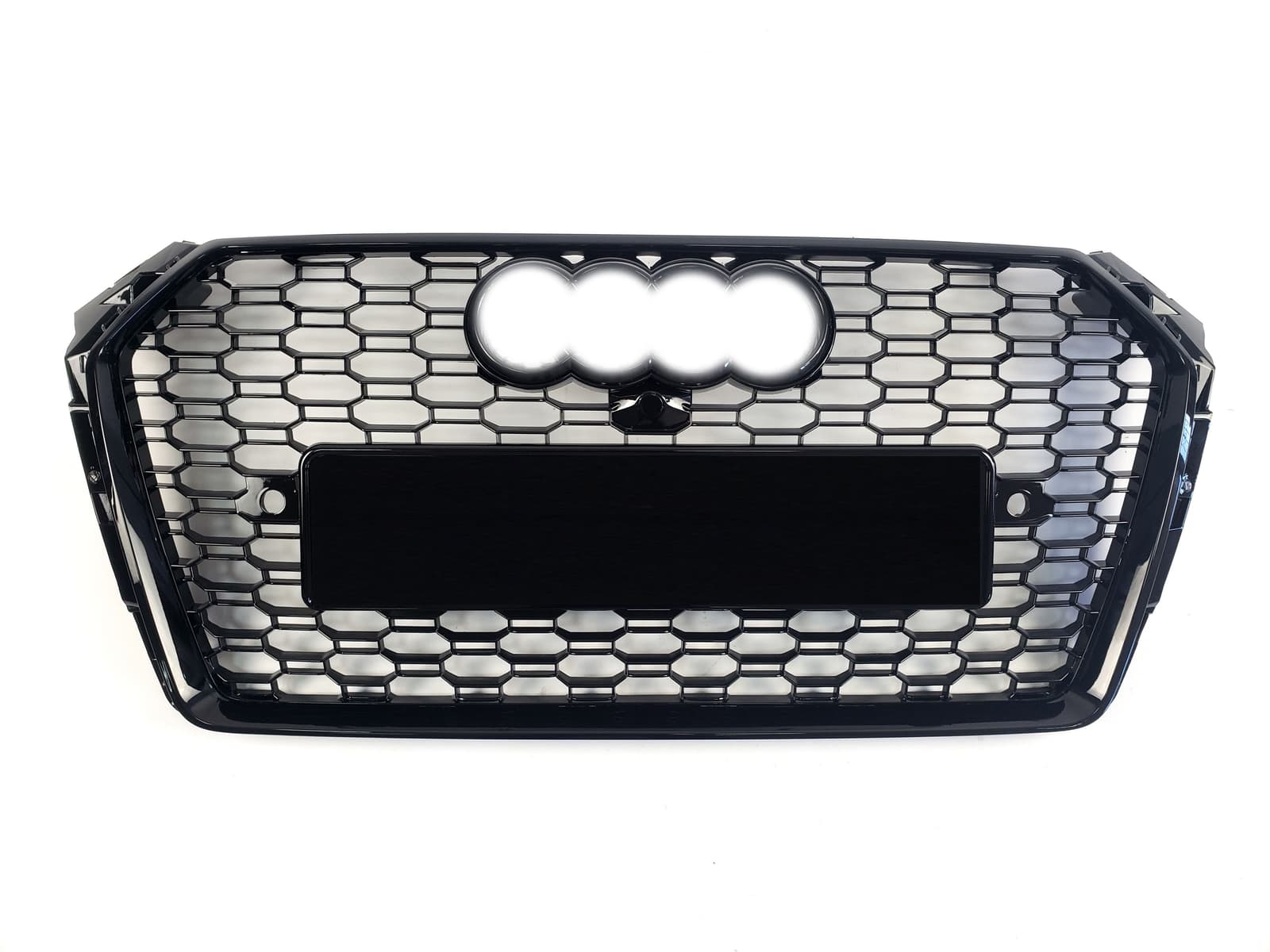 Решітка радіатора Full Black (в стилі RS4) на Audi A4 B9 2015-2019 року