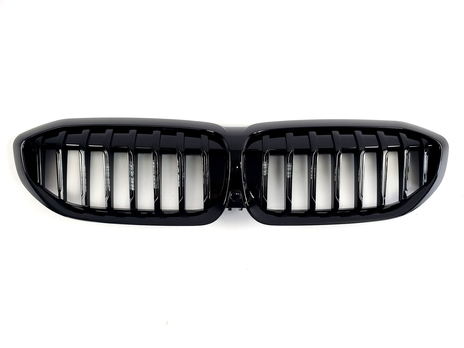 Ніздрі Чорний глянець (1 BAR) на BMW 3 Series G20 / G21 2018-2022 року