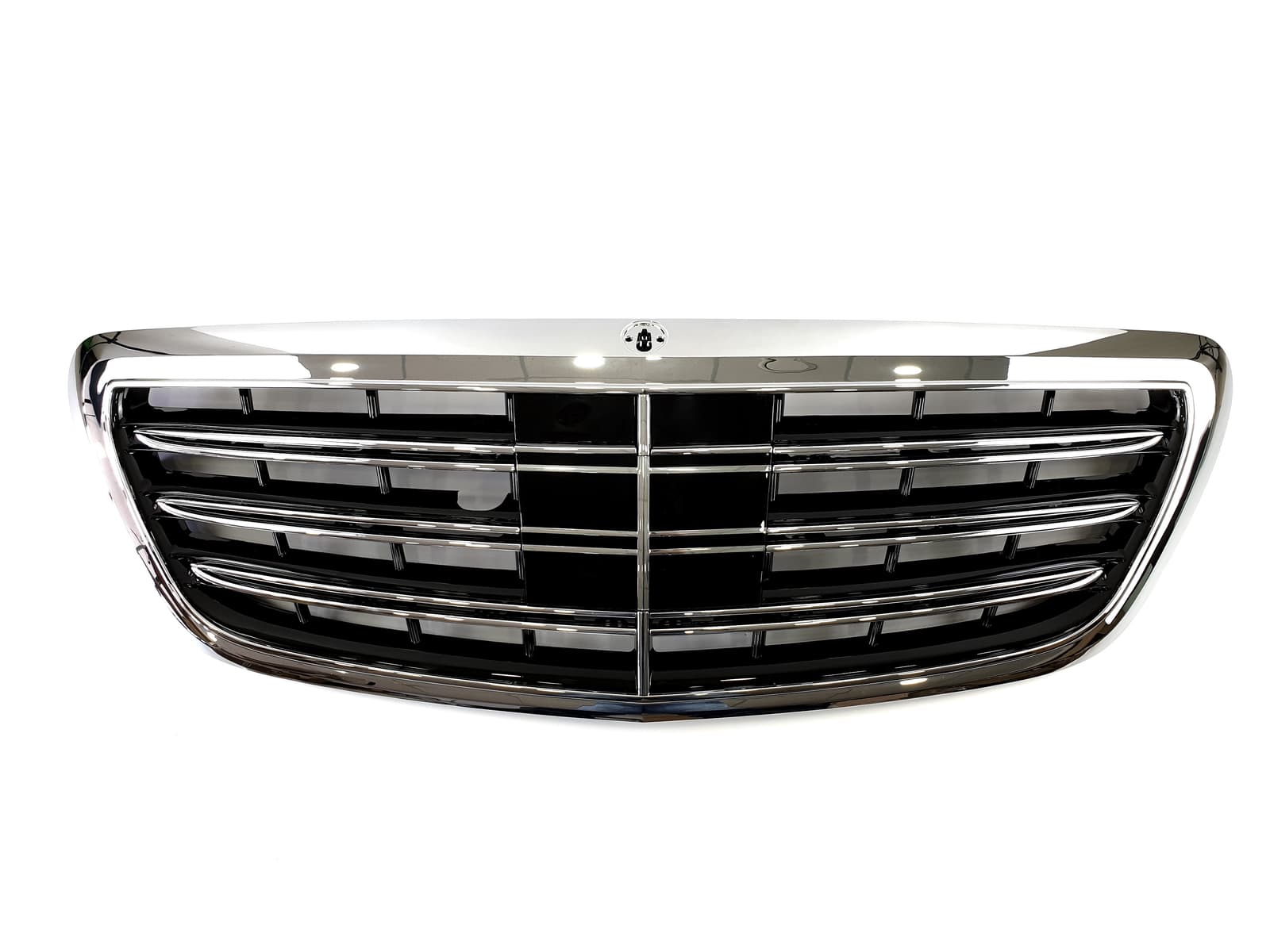 Решітка радіатора Chrome під нічне бачення та камеру AMG S63 на Mercedes-Benz S-Class W222 2013-2017 року