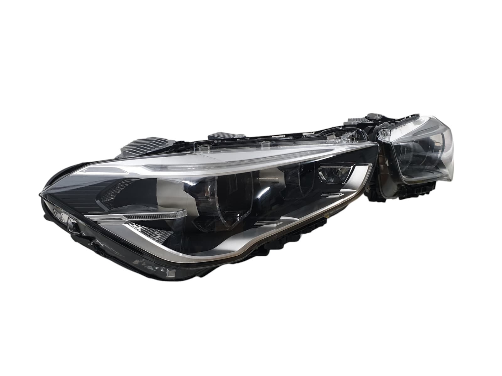 Передні фари (Led) на BMW X1 F48 2015-2019 року 2