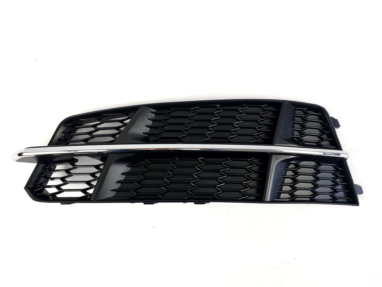 Решітки в бампер Chrome Black (в стилі S6) S-Line на Audi A6 C7 2014-2018 року 3