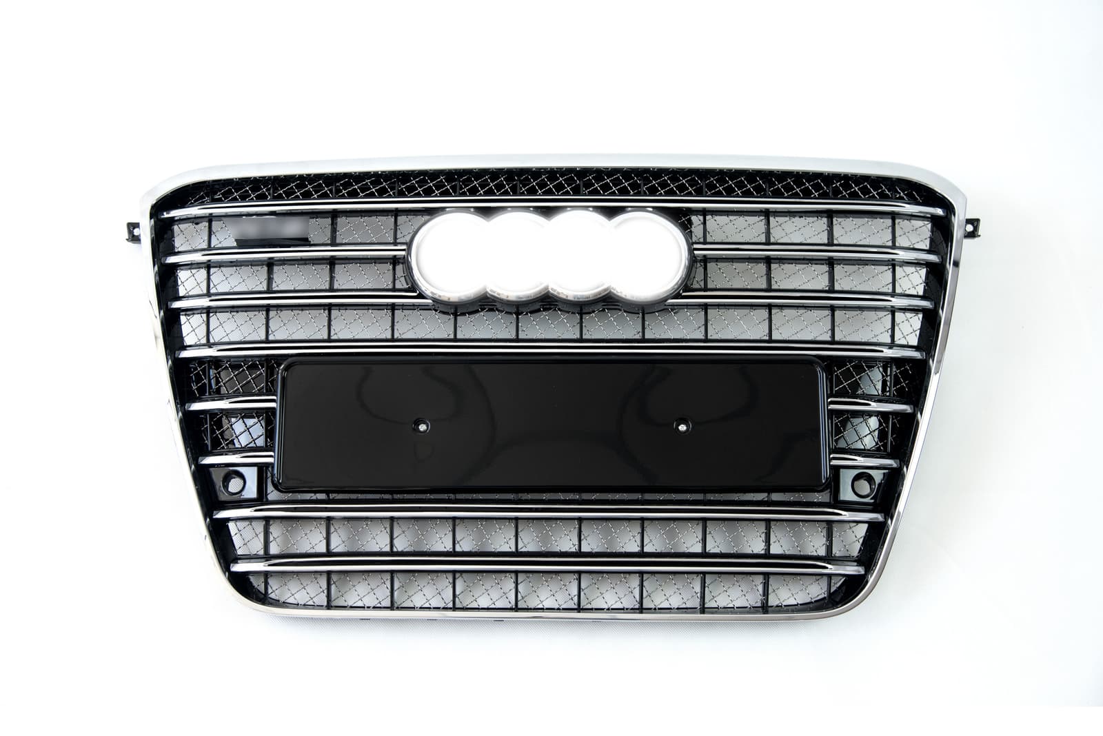 Решітка радіатора Chrome Black (в стилі W12) на Audi A8 D4 2010-2014 року
