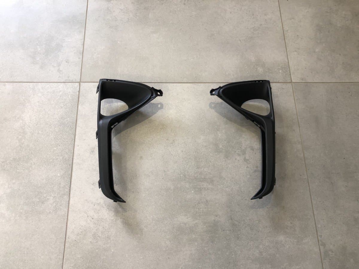 Заглушки кришки туманок Lexus RX 2015-2019 2шт. L-5314148081/R-5314148080