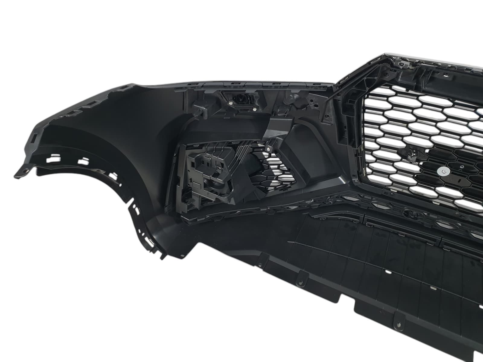 Передній бампер (стиль RS 2020+) на Audi Q5 80A 2016-2020 року 5