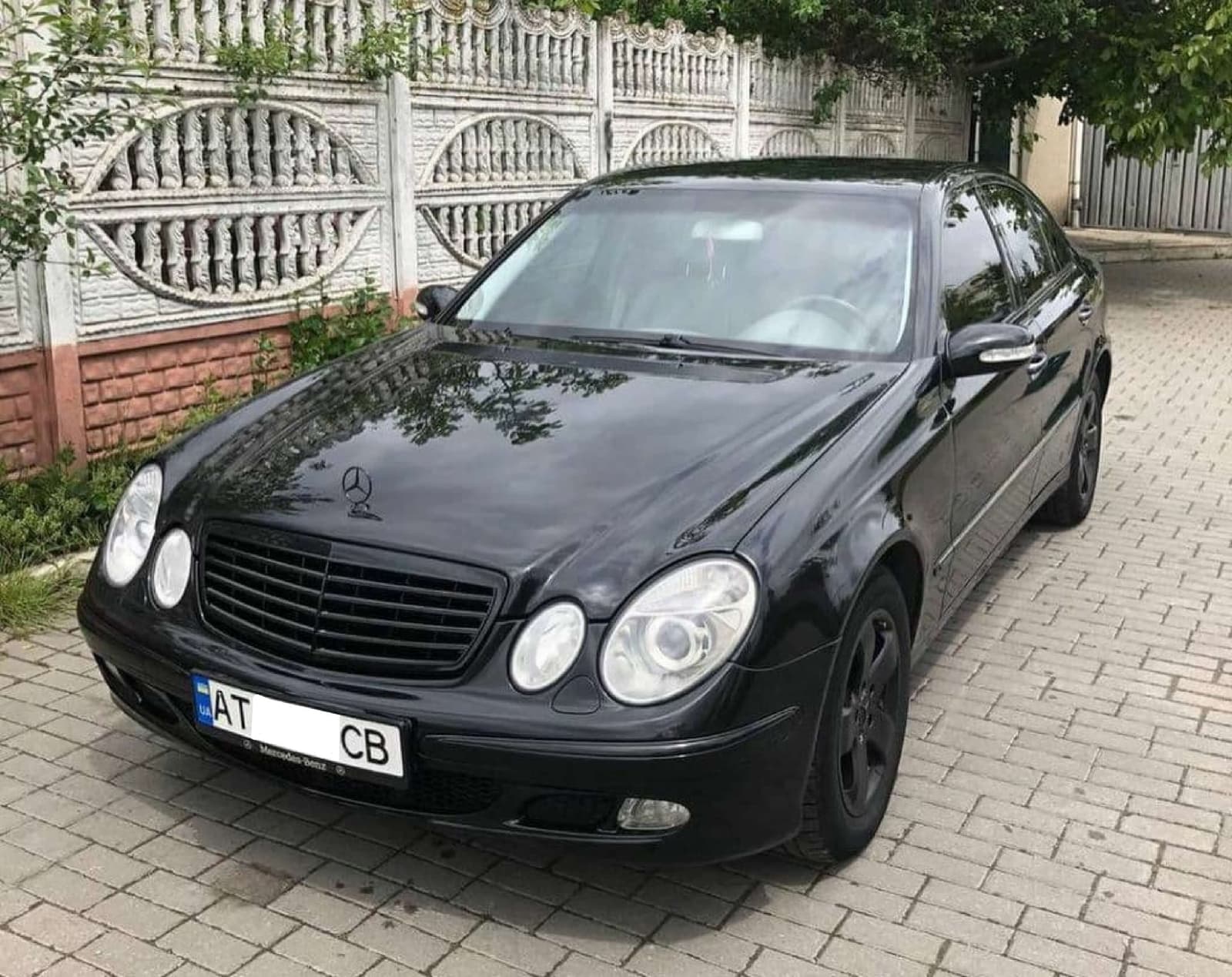Решітка радіатора ALL Black ASYY на Mercedes-Benz E-Class W211 2002-2006 року 5