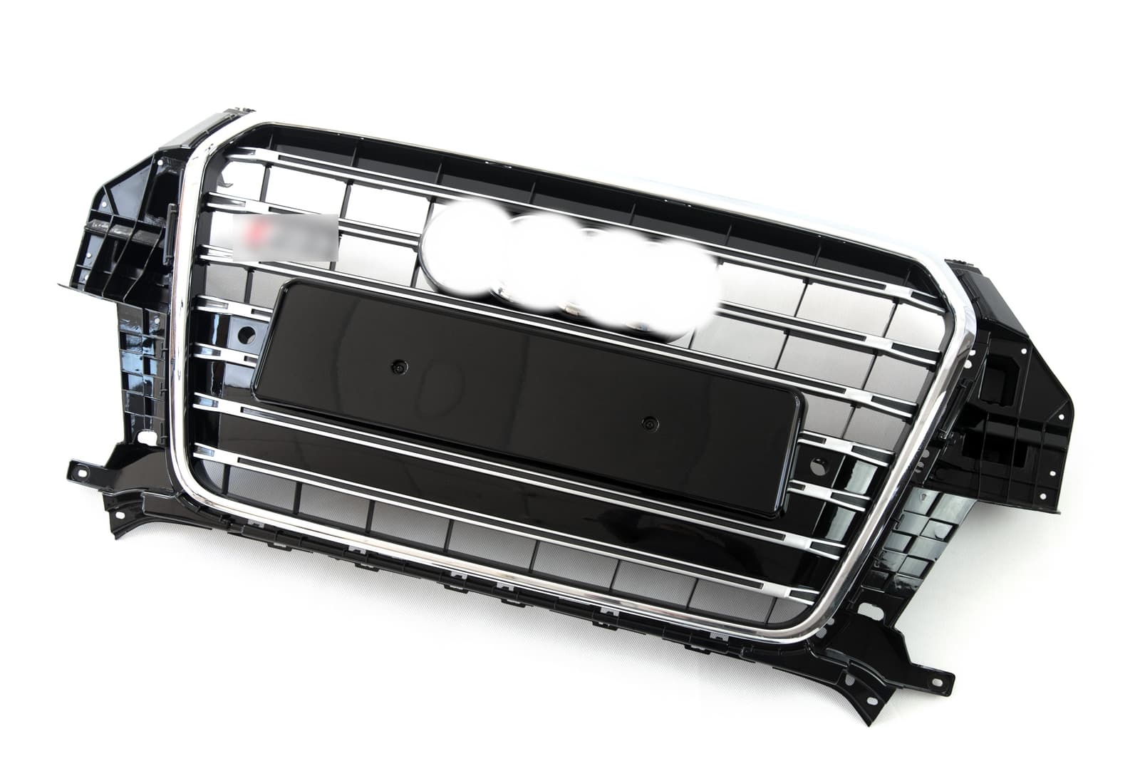 Решітка радіатора Chrome Black (в стилі SQ3) на Audi Q3 8U 2011-2014 року 2