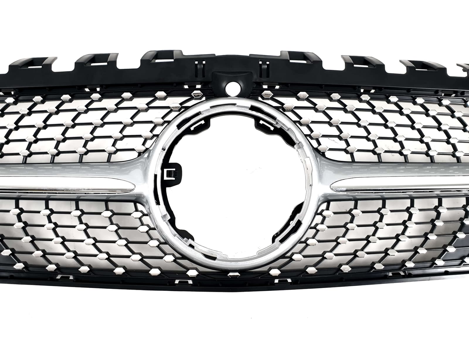 Решітка радіатора Silver (з місцем під камеру) Diamond на Mercedes-Benz A-Class W177 2018-2022 року 3