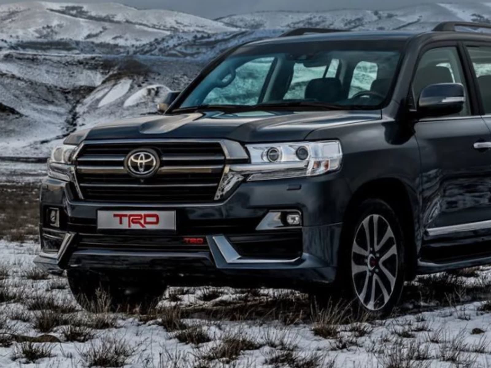 Обвіс тюнінг переднього бампера TRD Toyota Land Cruiser 200 2016-2022 колір чорний