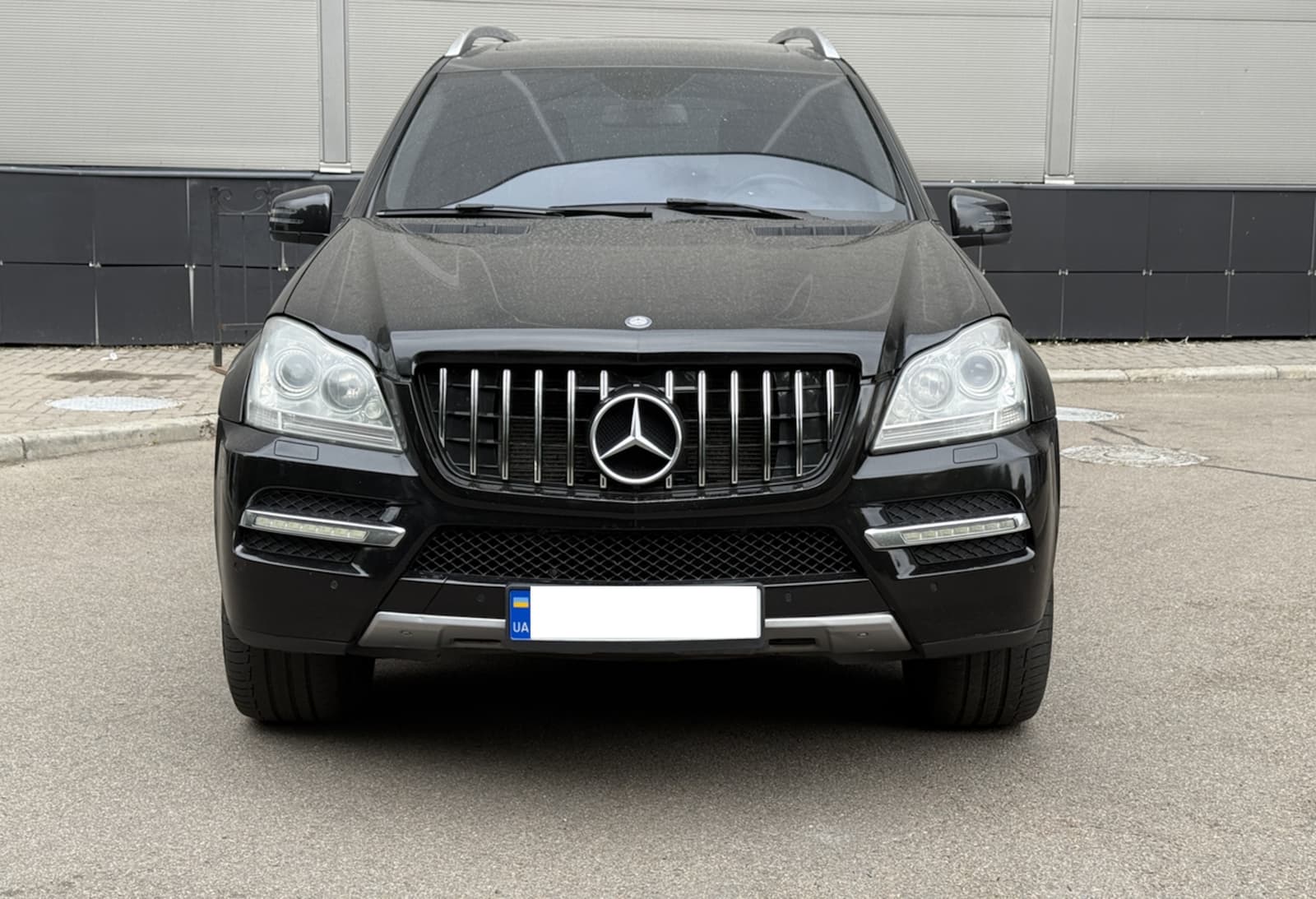 Решітка радіатора Chrome Black 2 Line GT на Mercedes-Benz GL-Class X164 2009-2012 року 4
