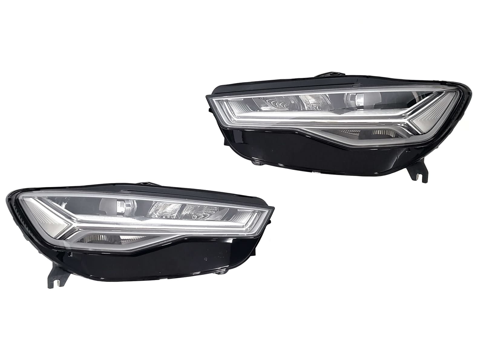 Передні фари (Full Led LCI) заміна до рестайлінг V2 на Audi A6 C7 2011-2014 року