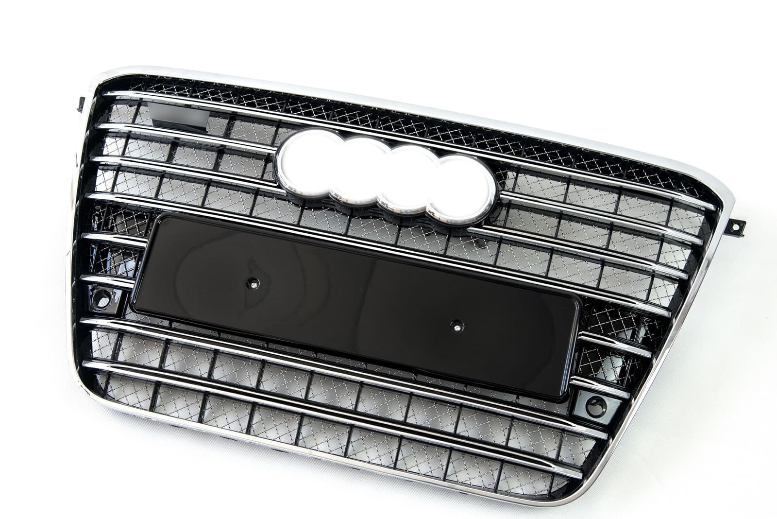 Решітка радіатора Chrome Black (в стилі W12) на Audi A8 D4 2010-2014 року 2