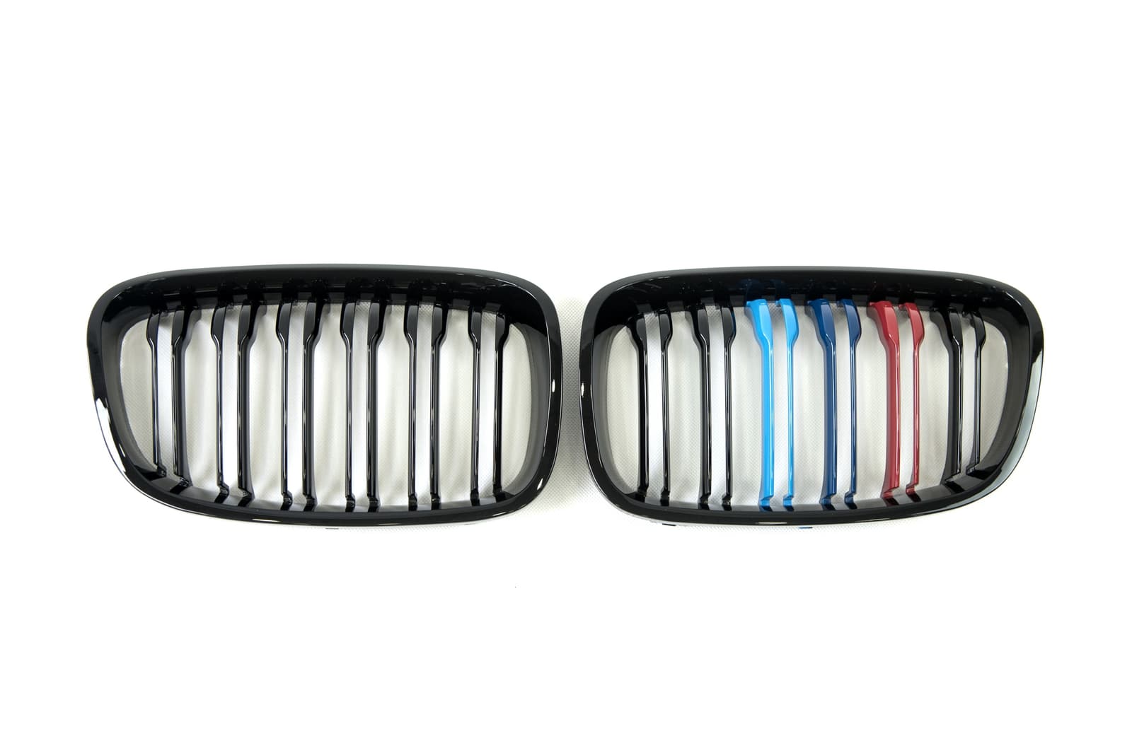 Ніздрі M-color (Подвійні M-Look) на BMW 1 Series F20 / F21 2011-2015 року