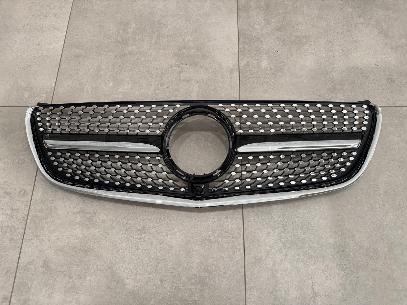 Решітка радіатора DIAMOND BLACK Mercedes Benz V-class W447 2014-2019 ДЛЯ AMG І ЗВИЧАЙНОГО