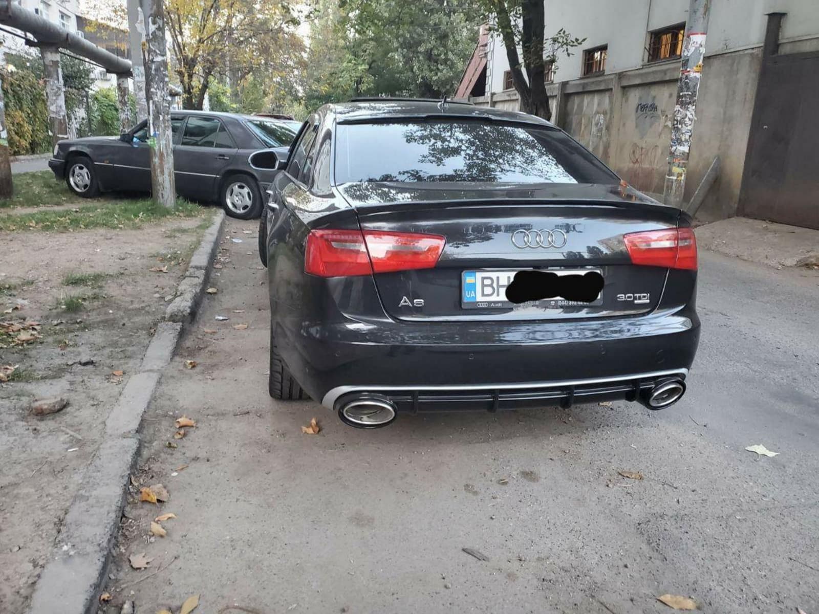 Дифузор (заднього бампера) Black Silver / Chrome Pipe (в стилі RS6) на Audi A6 C7 2011-2014 року 5