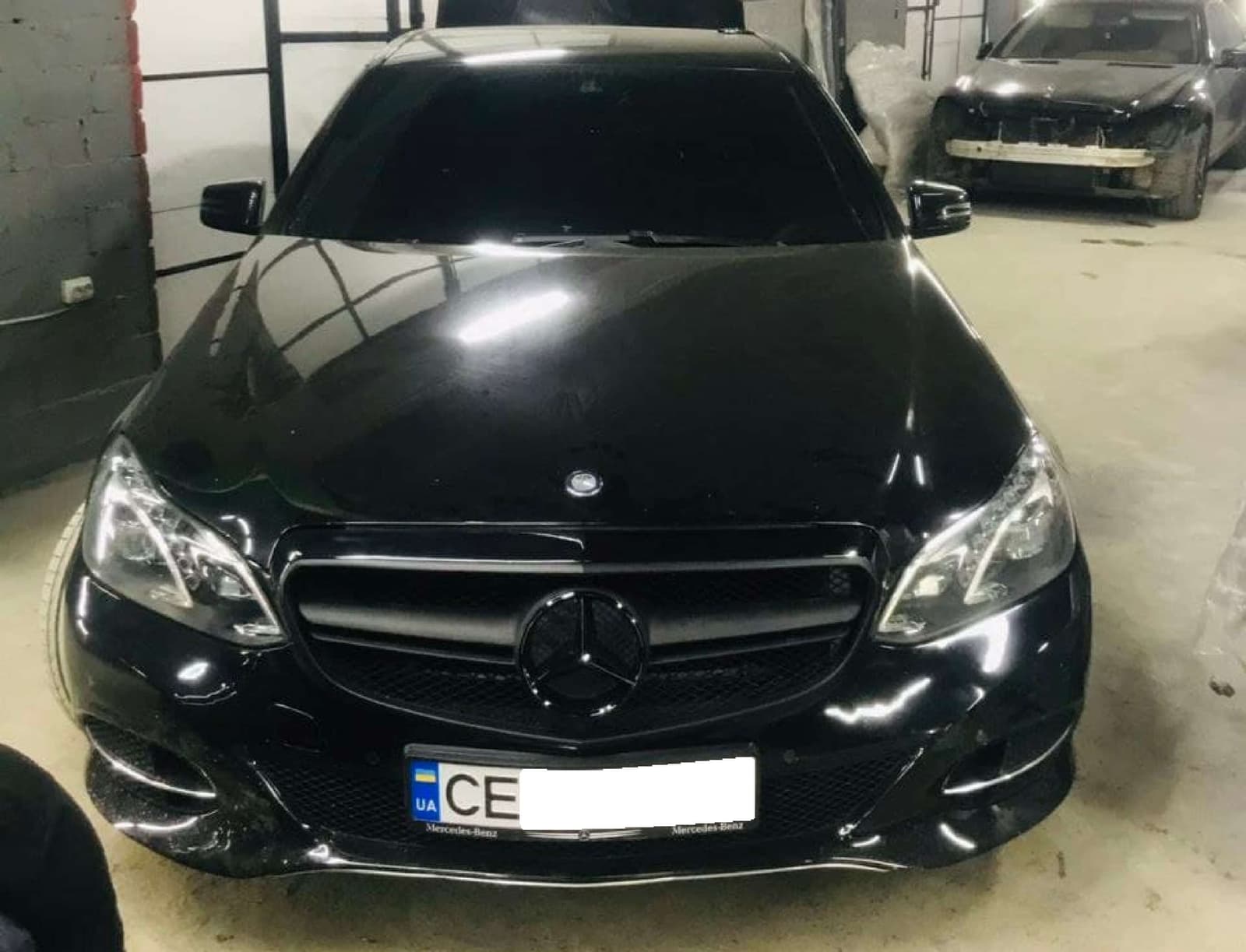 Решітка радіатора Black AMG на Mercedes-Benz E-Class W212 2013-2016 року 4