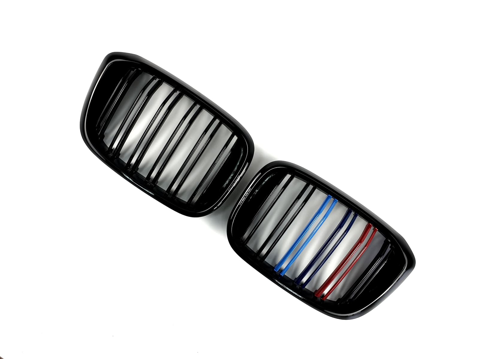 Ніздрі M-color (Подвійні M-Look) на BMW X3 G01 2018-2022 року 3