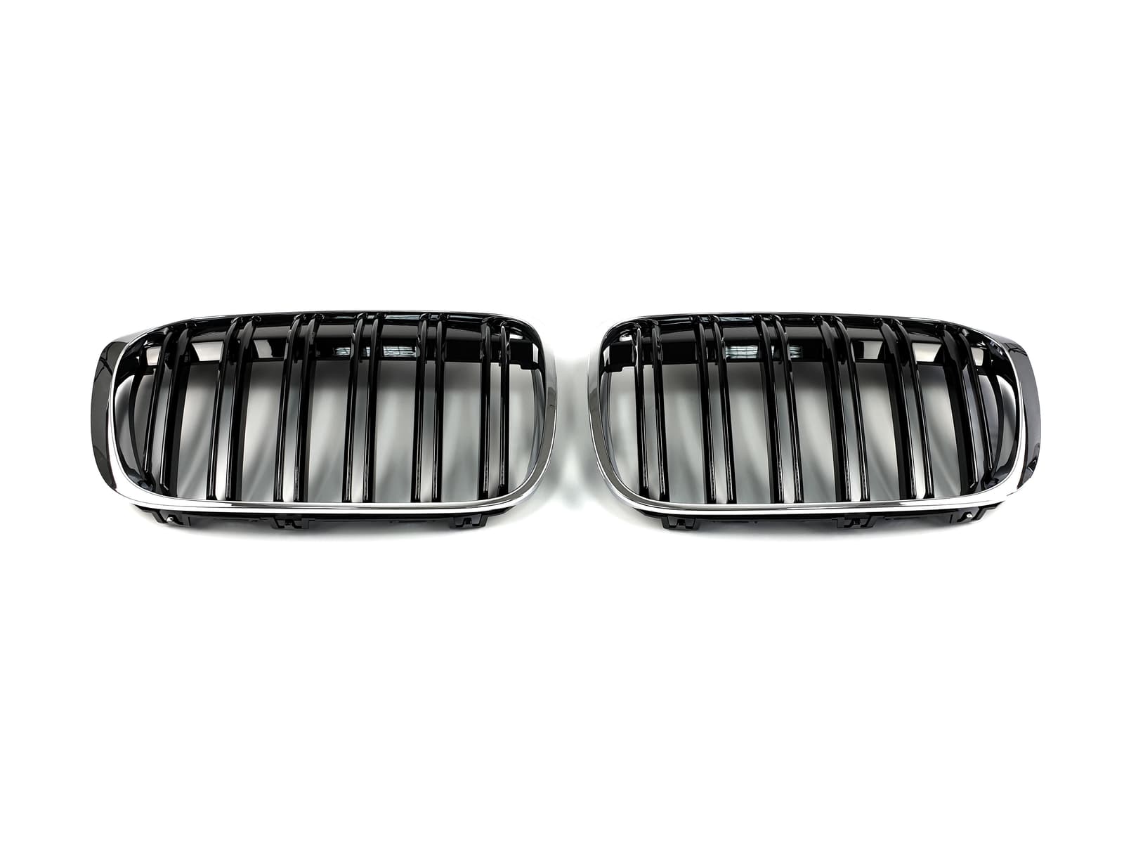 Ніздрі Чорні Глянець Хром Рамка (Подвійні M-Look) на BMW X1 F48 2015-2019 року 2