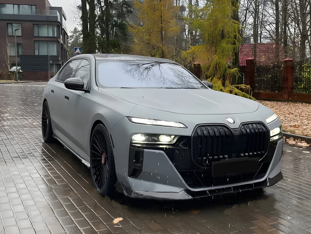 Комплект обвісів Aero Kit (для M760, M-Sport та i7 M70)