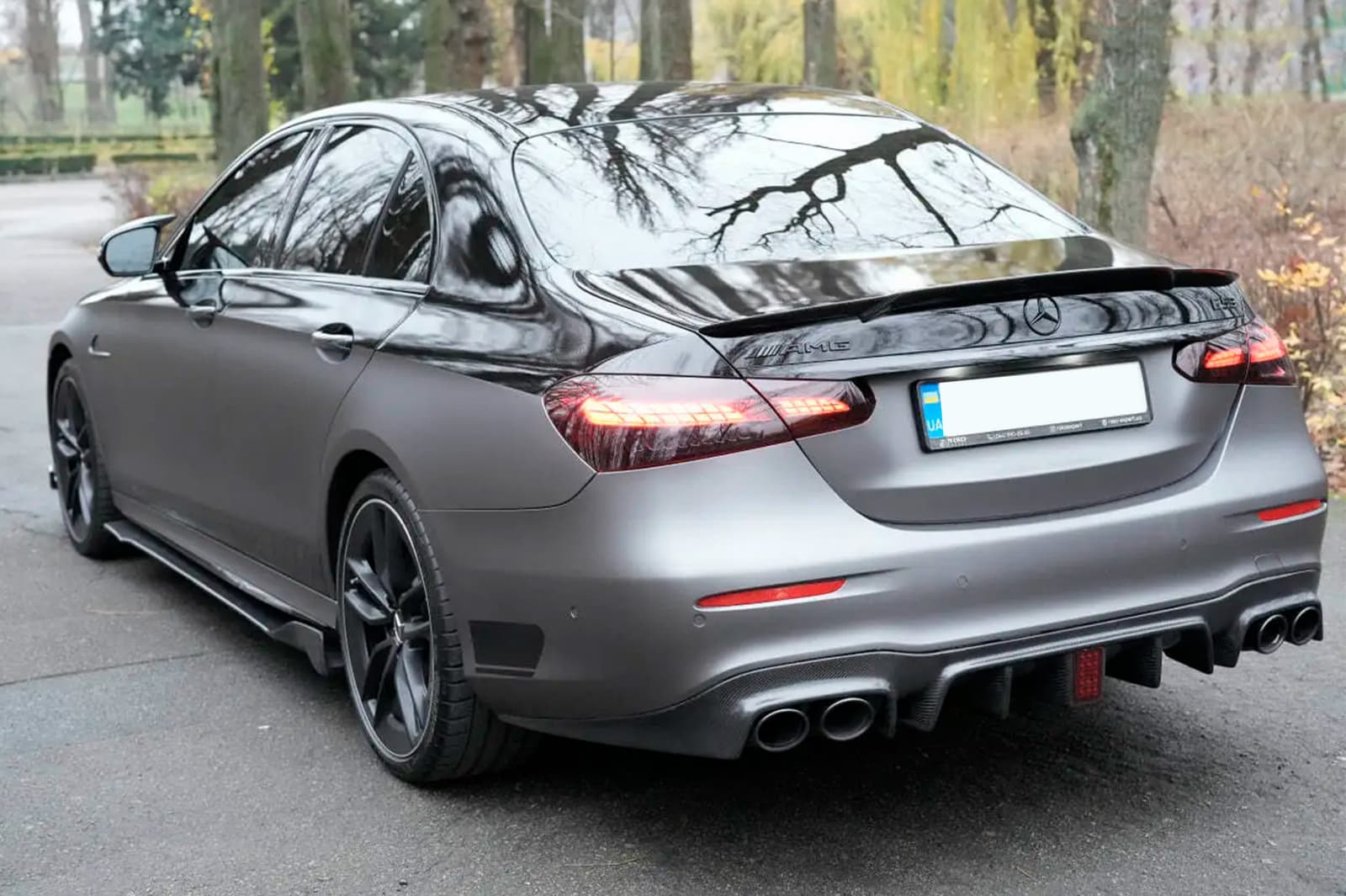 Дифузор заднього бампера (для E63 AMG 2020-2023, Карбон)
