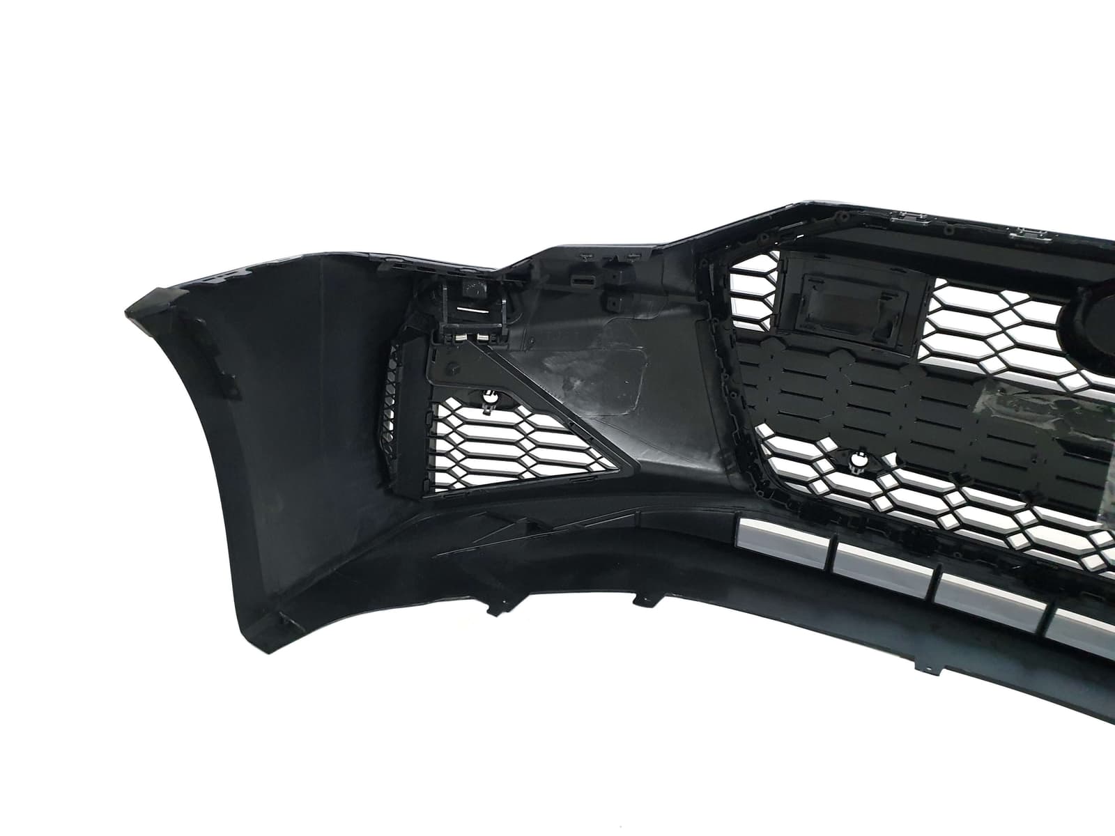 Передній бампер (в стилі RS6) Sedan на Audi A6 C8 2018-2023 року 6