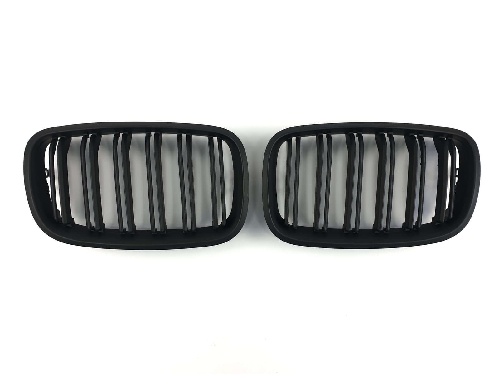 Ніздрі Чорний мат (Подвійні M-Look) на BMW X5 E70 2010-2013 року