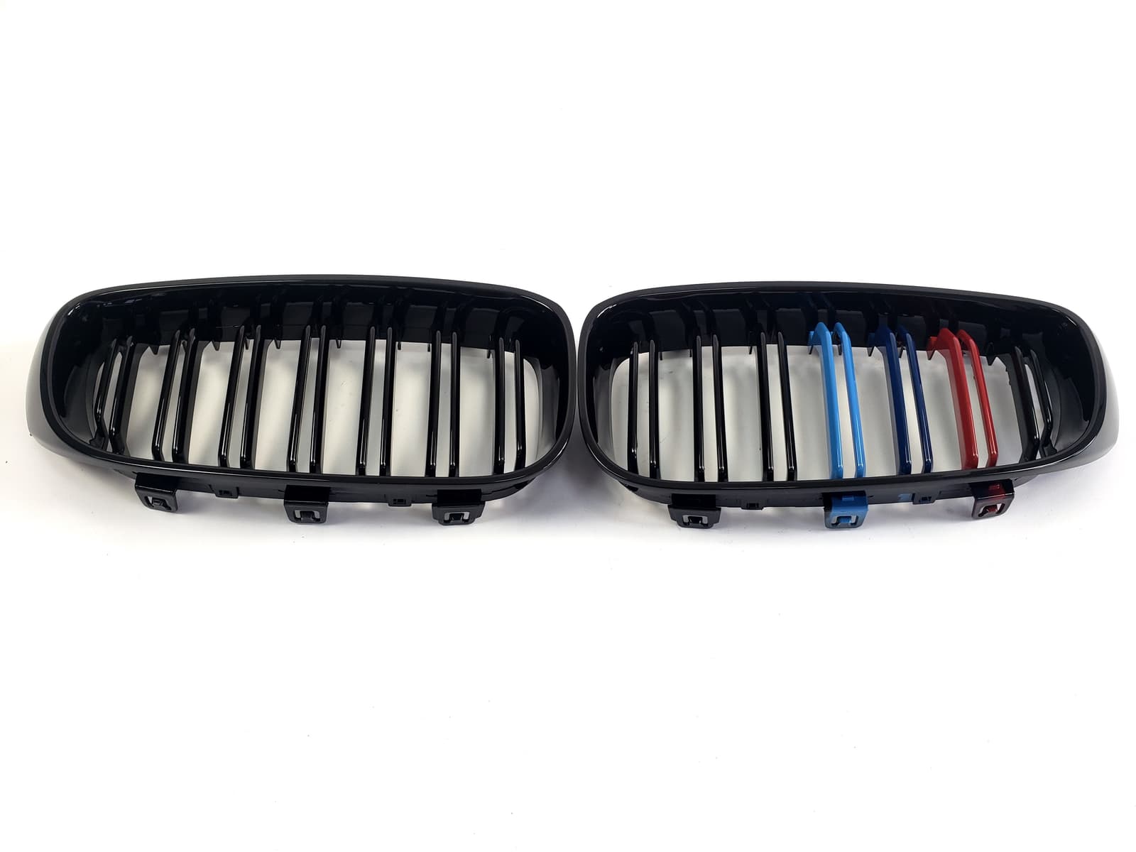 Ніздрі M-color (Подвійні M-Look) на BMW 3 Series (GT) F34 2013-2019 року 2