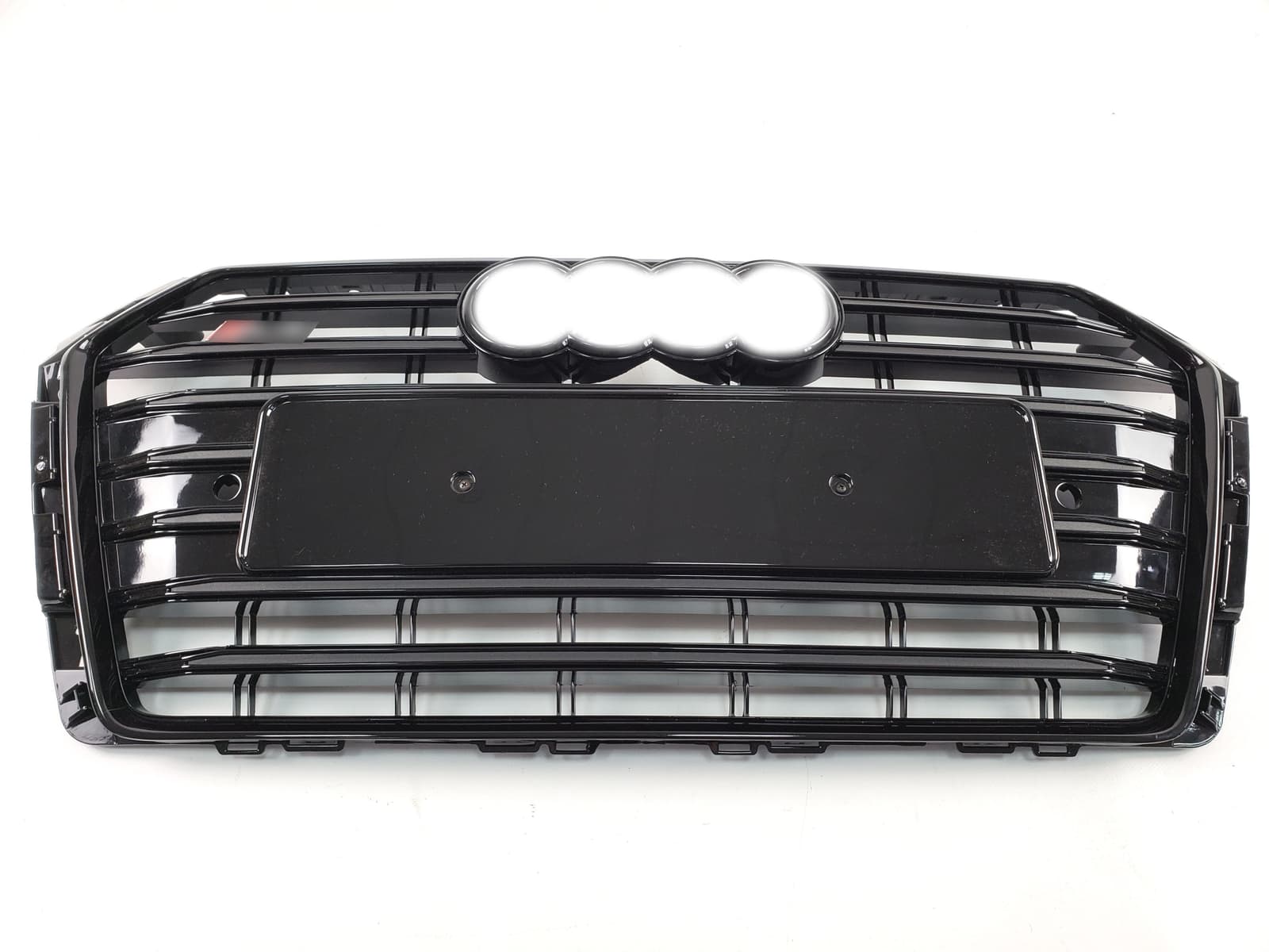 Решітка радіатора Full Black (в стилі S4) на Audi A4 B9 2015-2019 року 2