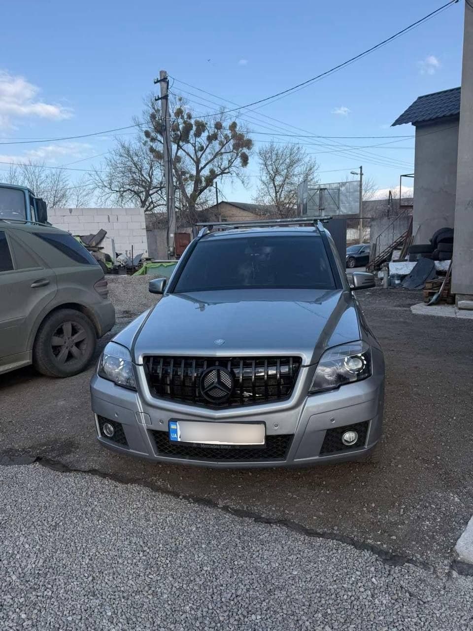 Решітка радіатора (GT Full Black) на Mercedes-Benz GLK-Class X204 2008-2012 року 5